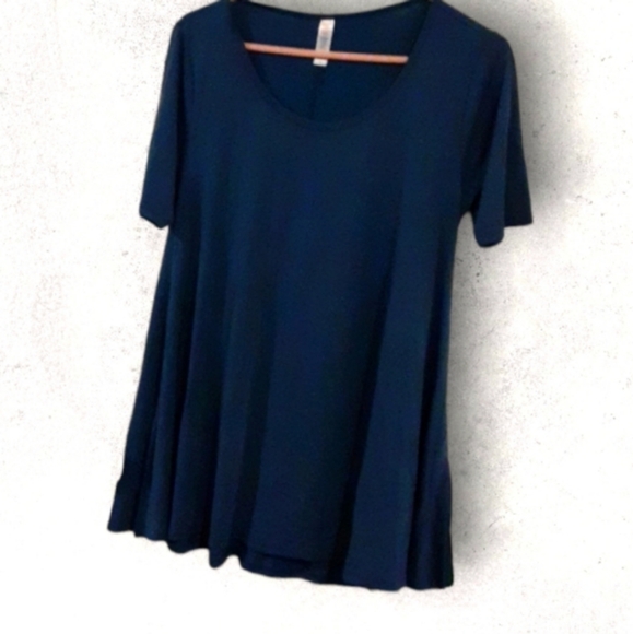 LuLaRoe Tops - Beautiful Blue Lula Roe Short Sleve Shirt